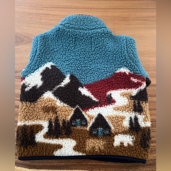 Old Navy Sherpa Jacket - Picture 2 of 4